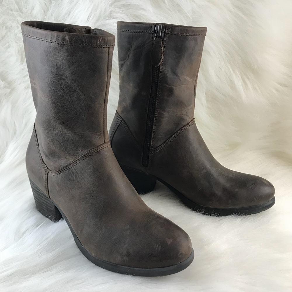 Eastland Brown Mid-Calf Boots Womens size 6
